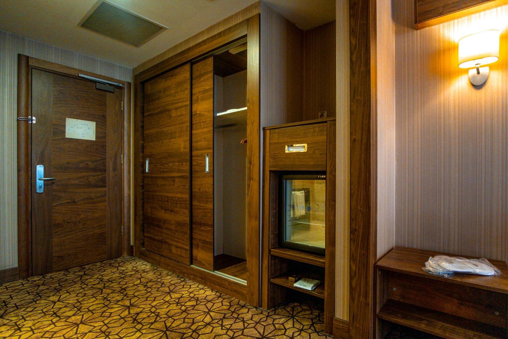 Royal Hotel Inegol Extérieur photo